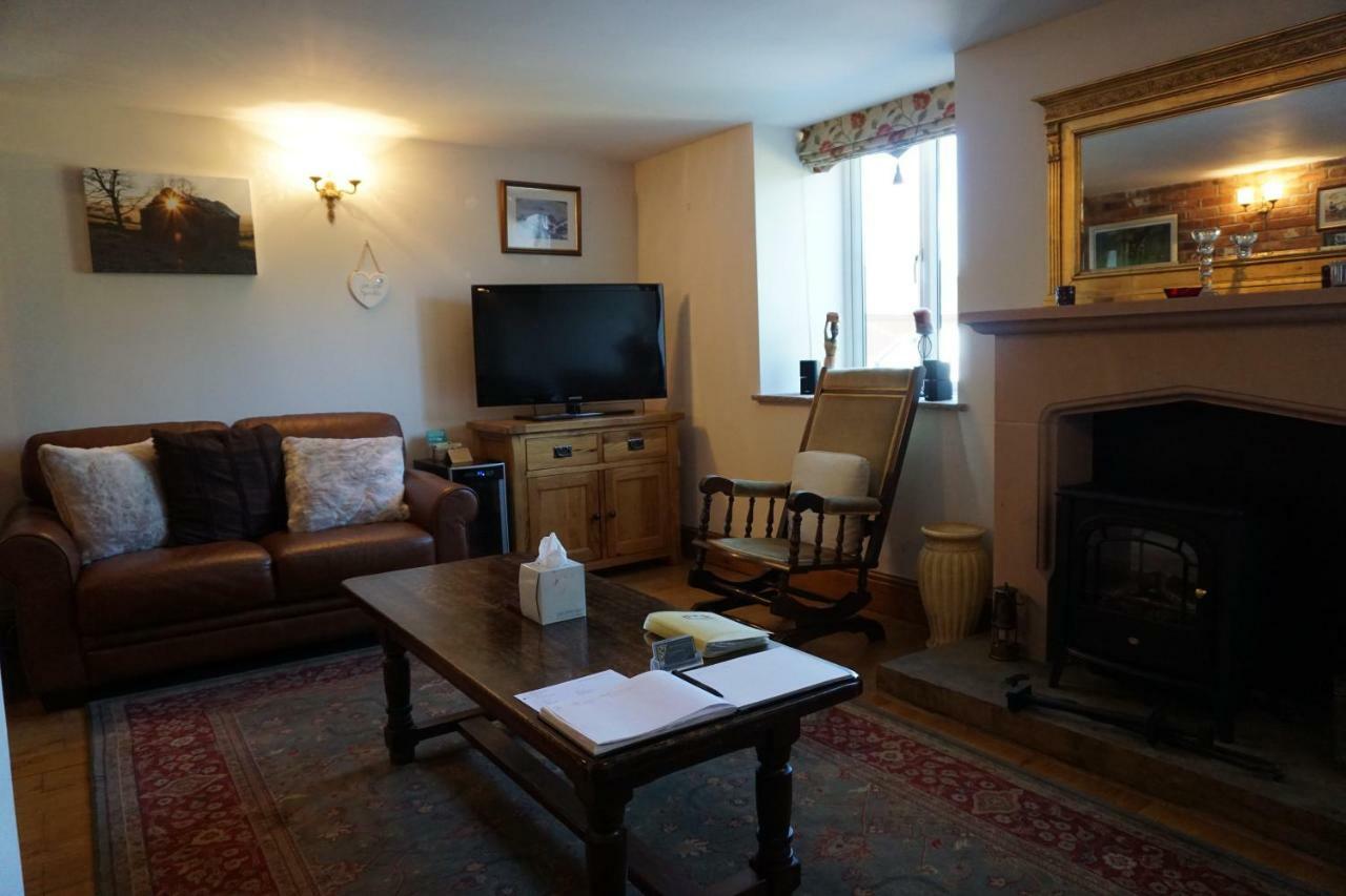 Chapel Croft Guest House Biddulph  Екстериор снимка